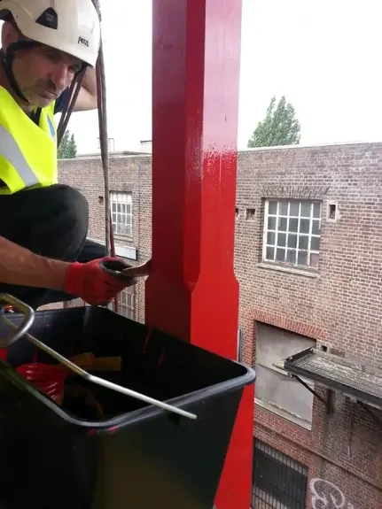 Restoring Columns by Painting and Decoration London